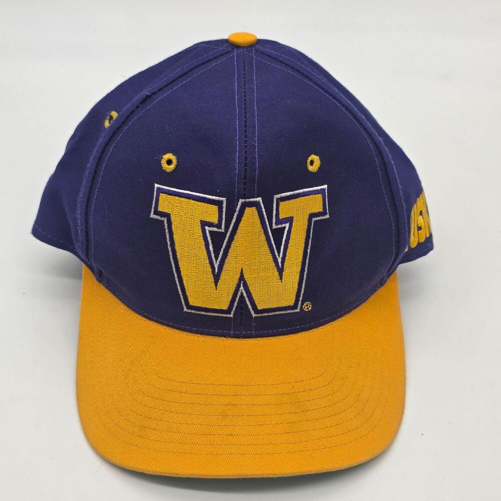 Washington Huskies Hat Cap Fitted Mens 6 7/8 Purple NCAA Football The Game